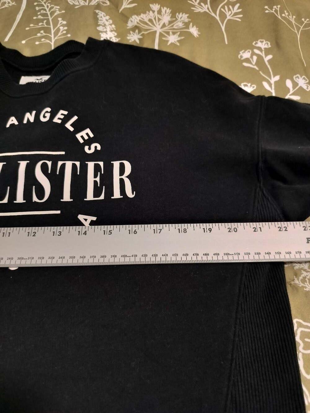 Hollister Women L Black Cropped Crewneck Graphic Sweatshirt LA California - Picture 8 of 9